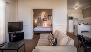 Apartment, 2 Schlafzimmer | Wohnzimmer
