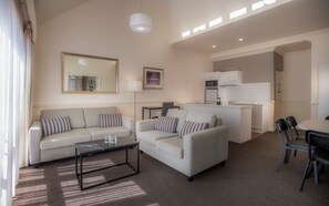 Appartement, 3 chambres | Salle de séjour