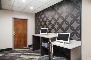 Business centre - Comfort Inn & Suites Clearwater South - Pinellas Park (Clearwater)