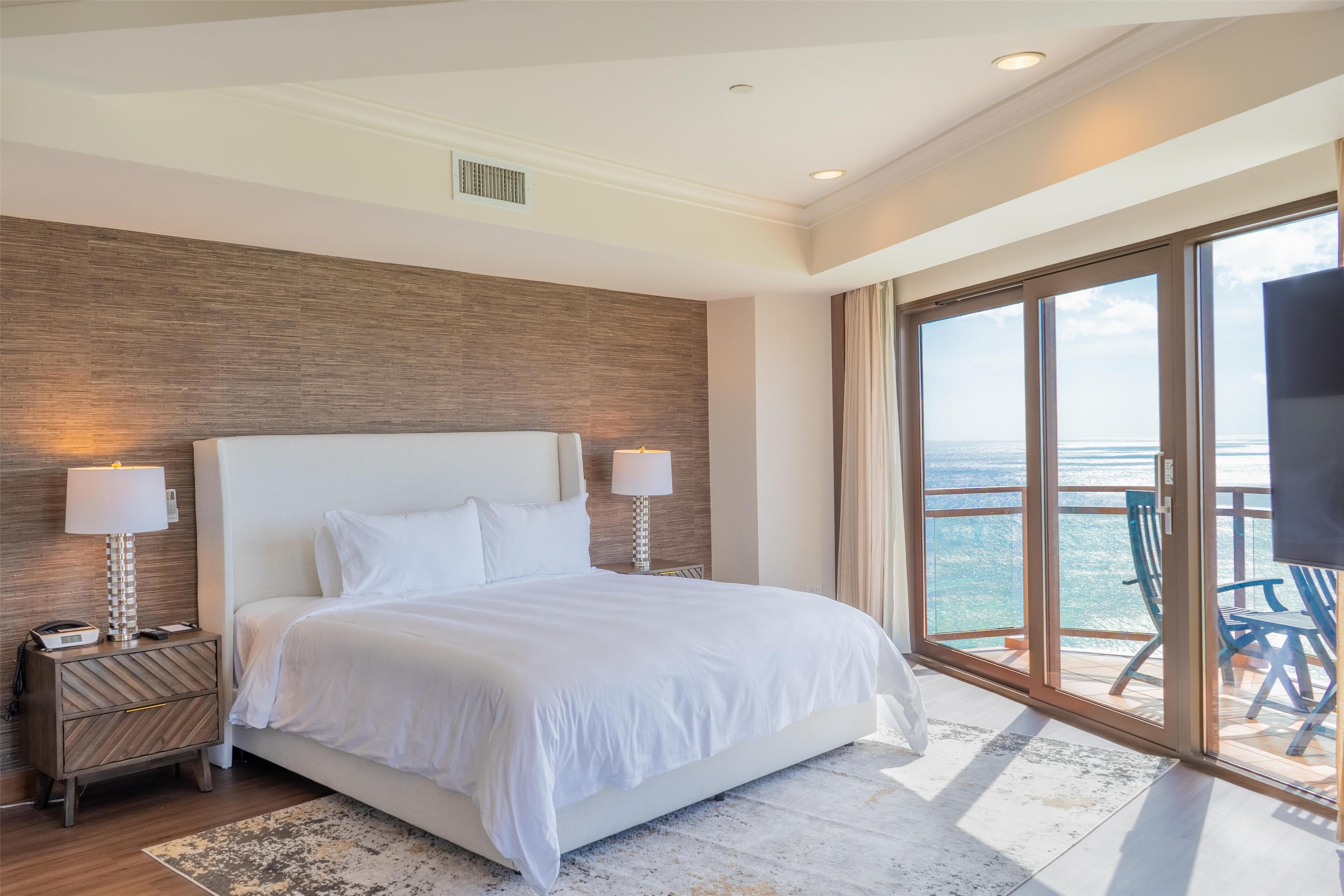 1 Schlafzimmer, Zimmersafe, individuell dekoriert