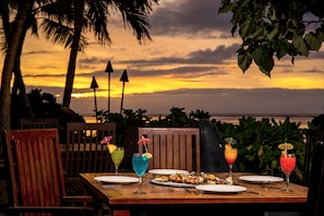 2 restaurants, breakfast, lunch served; local and international cuisine
