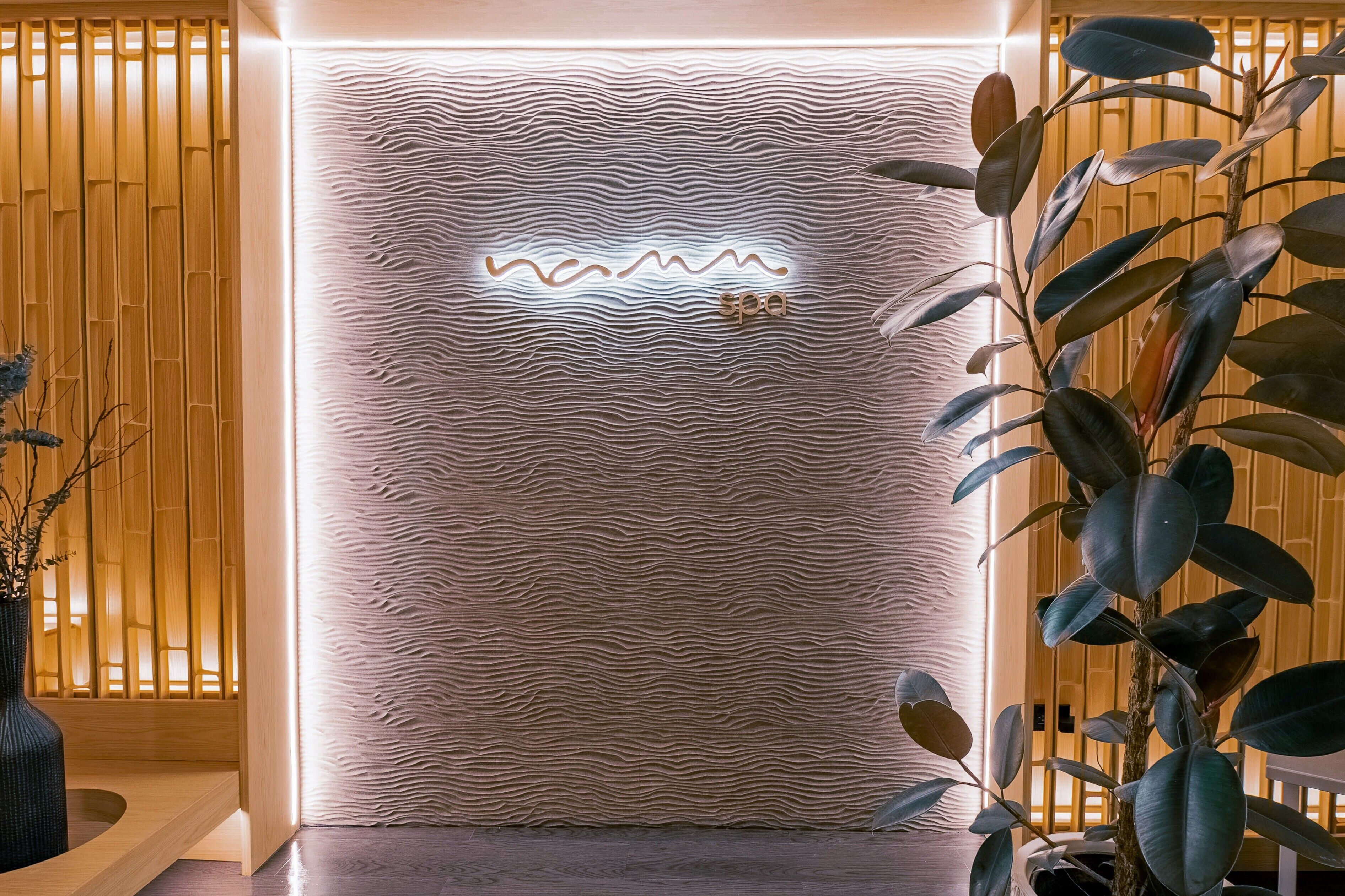 Couples treatment room(s), body treatments, aromatherapy, reflexology