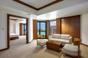 1 bedroom, in-room safe, individually decorated, individually furnished - Dusit Beach Resort Guam (Tamuning)