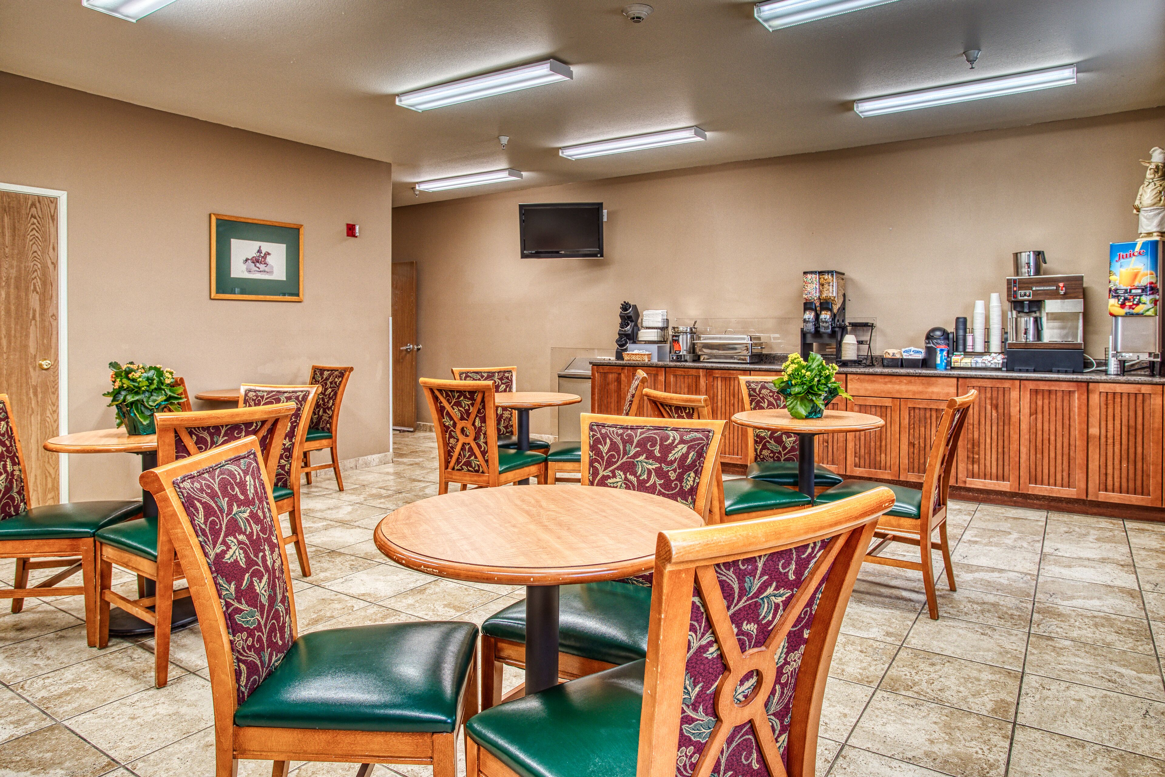 free daily continental breakfast