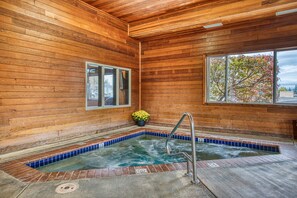 Bathtub spa indoor