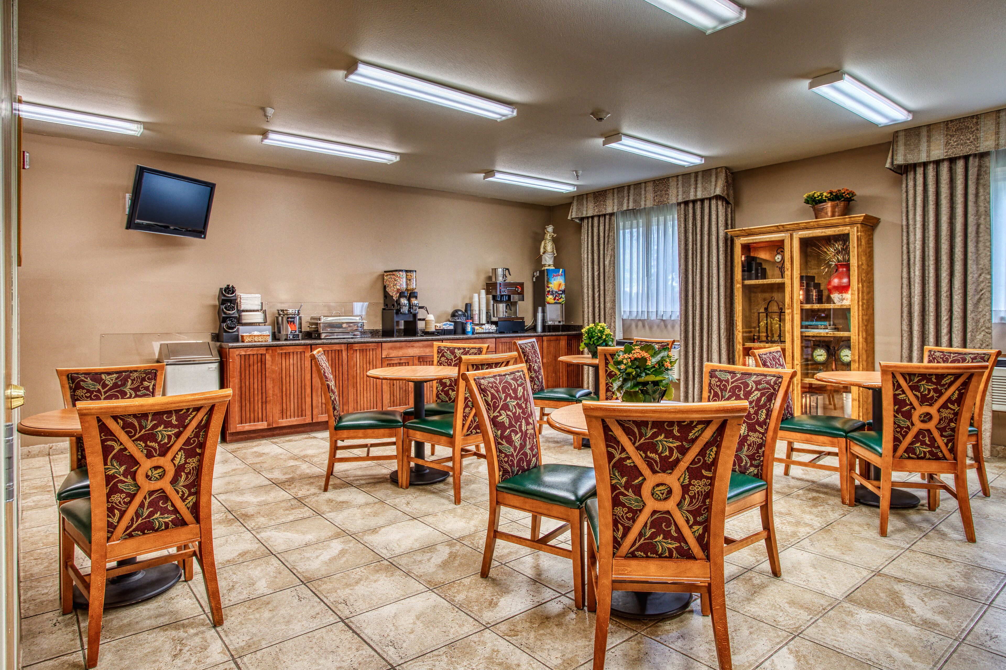 free daily continental breakfast