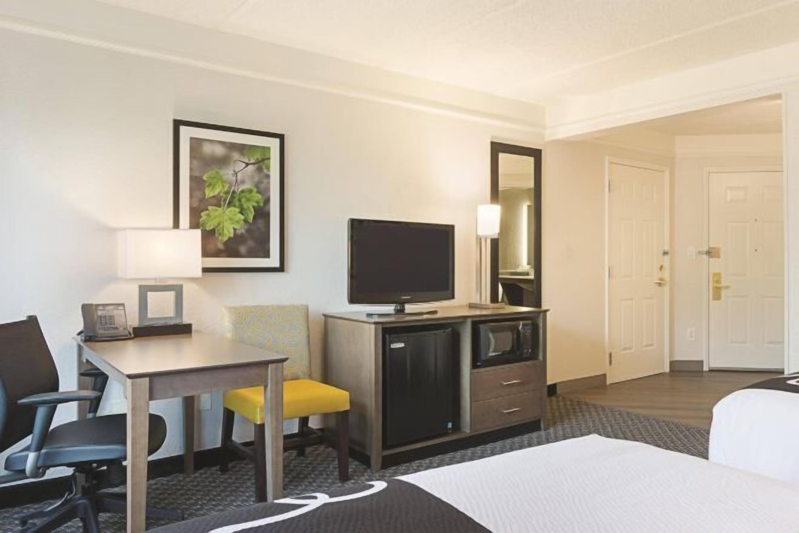 Ropa de cama de alta calidad y escritorio 