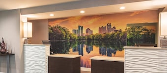 La Quinta Inn & Suites by Wyndham Atlanta Perimeter Medical