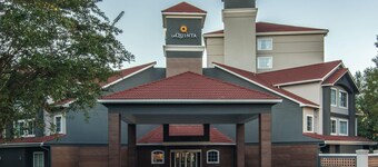 La Quinta Inn & Suites by Wyndham Atlanta Perimeter Medical