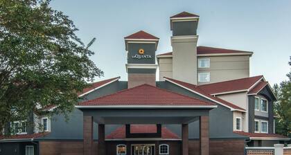 La Quinta Inn & Suites by Wyndham Atlanta Perimeter Medical