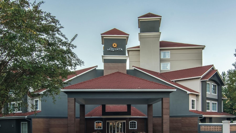 La Quinta Inn & Suites by Wyndham Atlanta Perimeter Medical