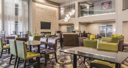 La Quinta Inn & Suites by Wyndham Atlanta Perimeter Medical