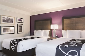 Ropa de cama de alta calidad y escritorio 