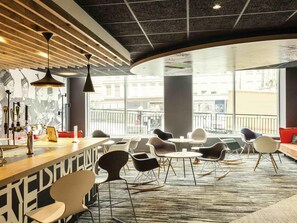 Bar (on property) - ibis Edinburgh Centre Royal Mile (Edinburgh)