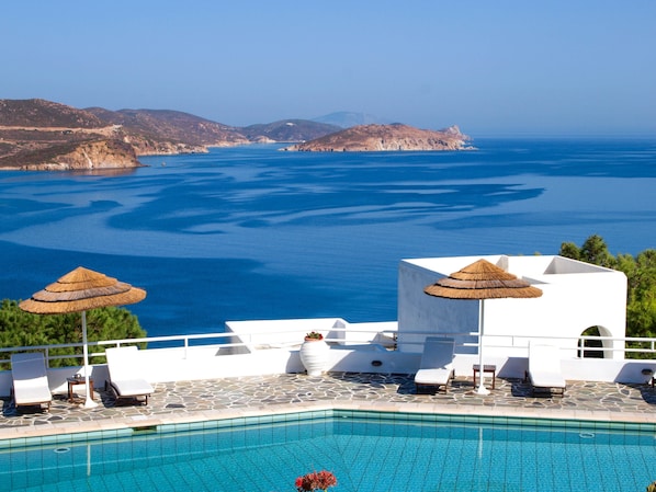 Outdoor pool, open 8 AM to 8 PM, sun loungers