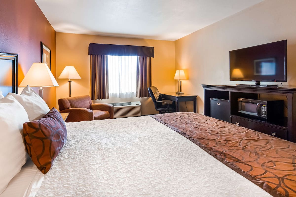 1 bedroom, in-room safe, free wifi, bed sheets