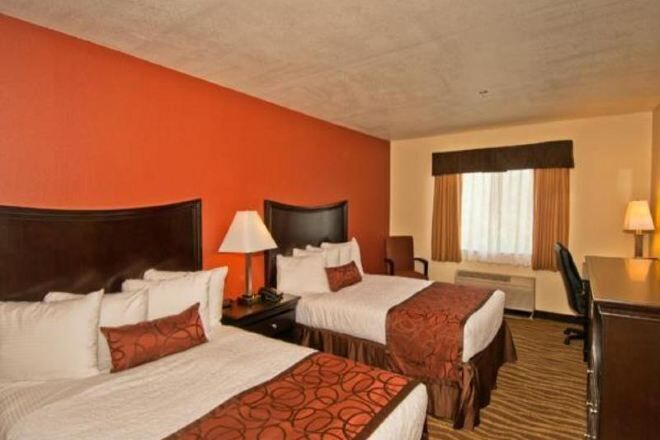 In-room safe, free WiFi, bed sheets