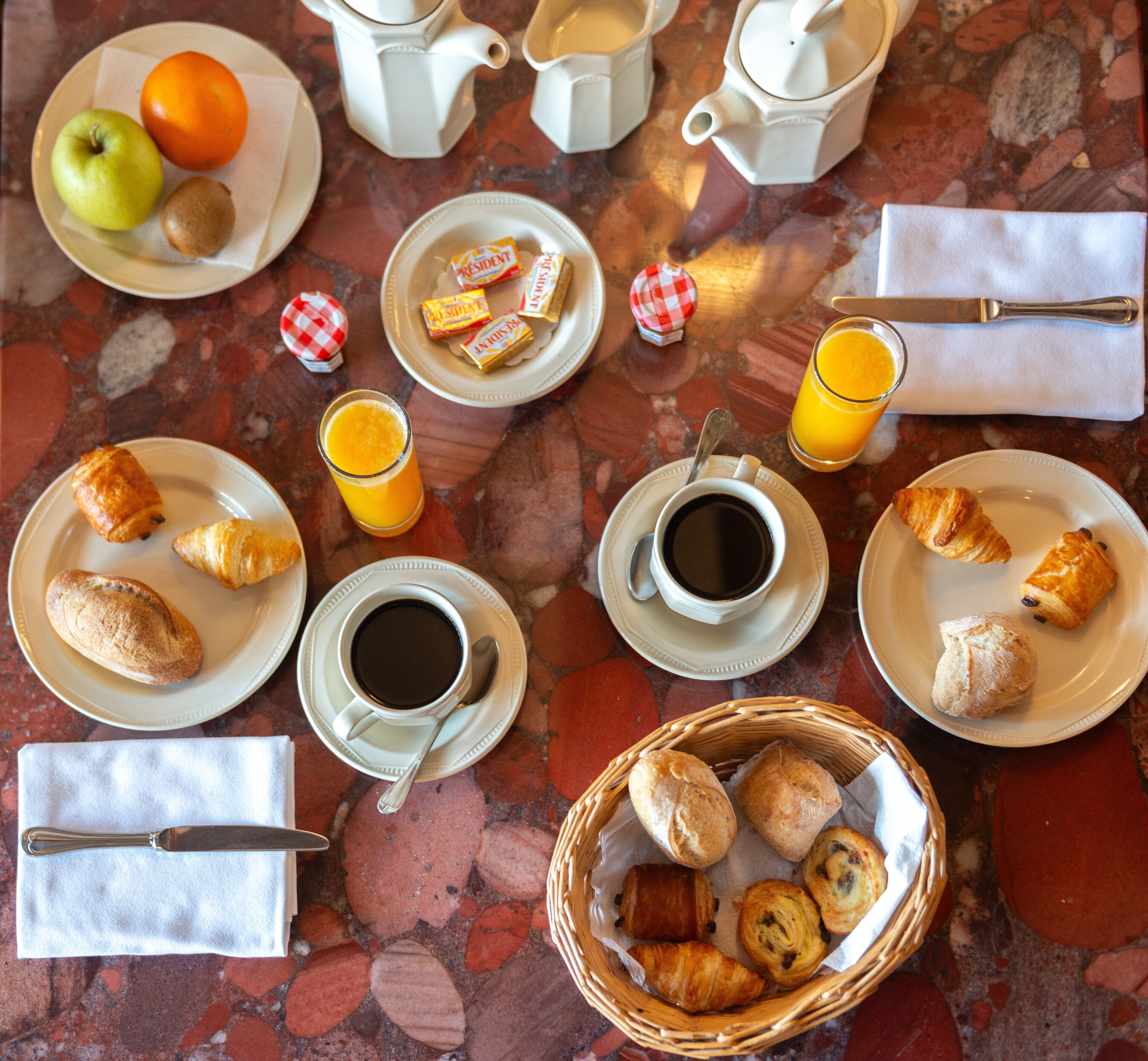 daily buffet breakfast (eur 15.50 per person)