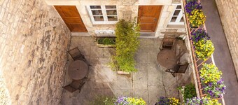 Logis Hôtel De La Cloche