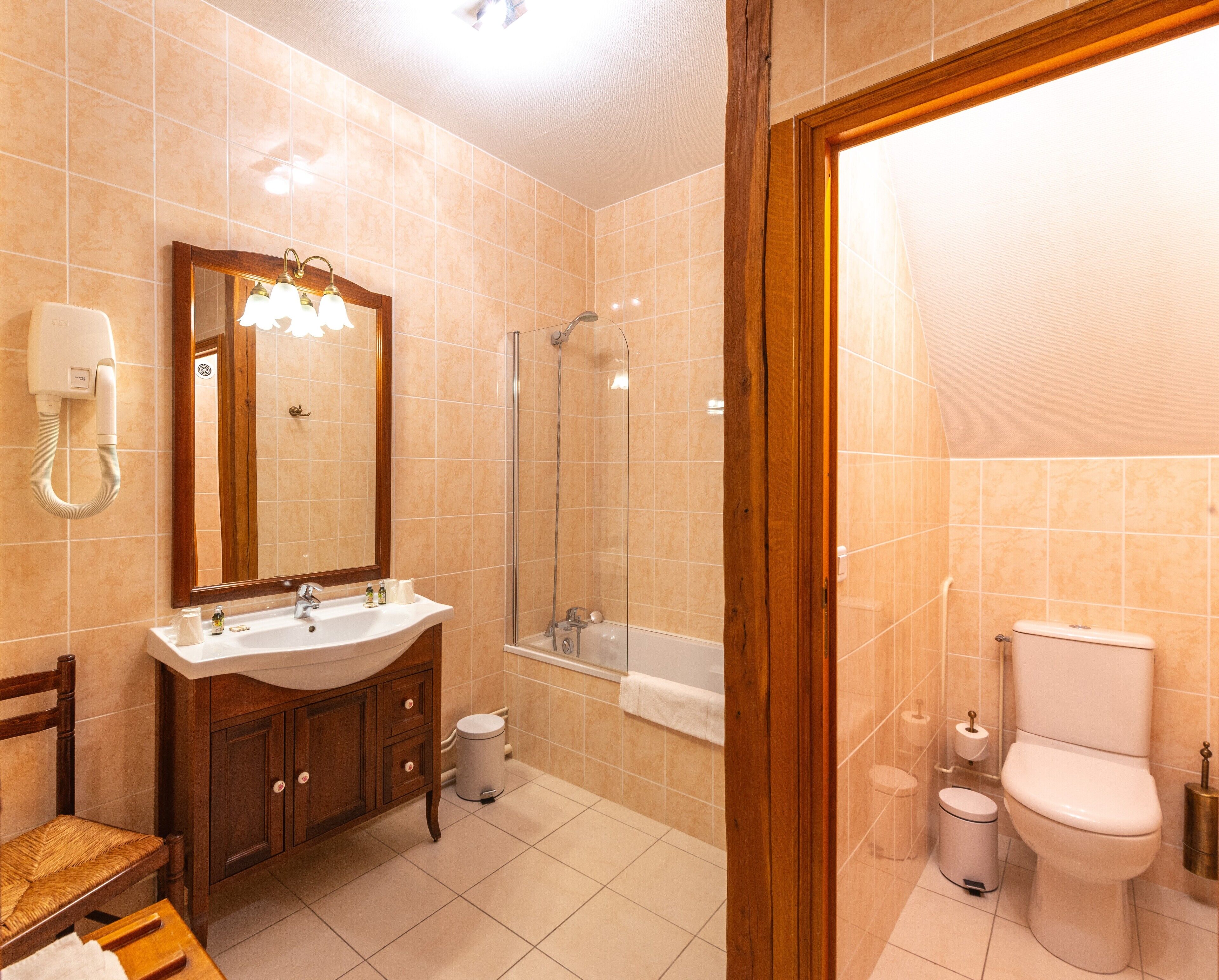 family quadruple room | bathroom | free toiletries, hair dryer, towels, soap