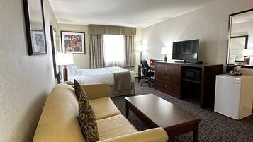 客房, 1 張加大雙人床 | 高級寢具、Select Comfort 床墊、書桌、熨斗/熨衣板