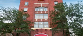 Red Roof Inn PLUS+ Columbus Downtown-Convention Center