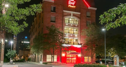 Red Roof Inn PLUS+ Columbus Downtown-Convention Center