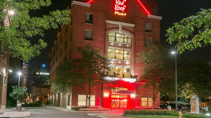 Red Roof Inn PLUS+ Columbus Downtown-Convention Center