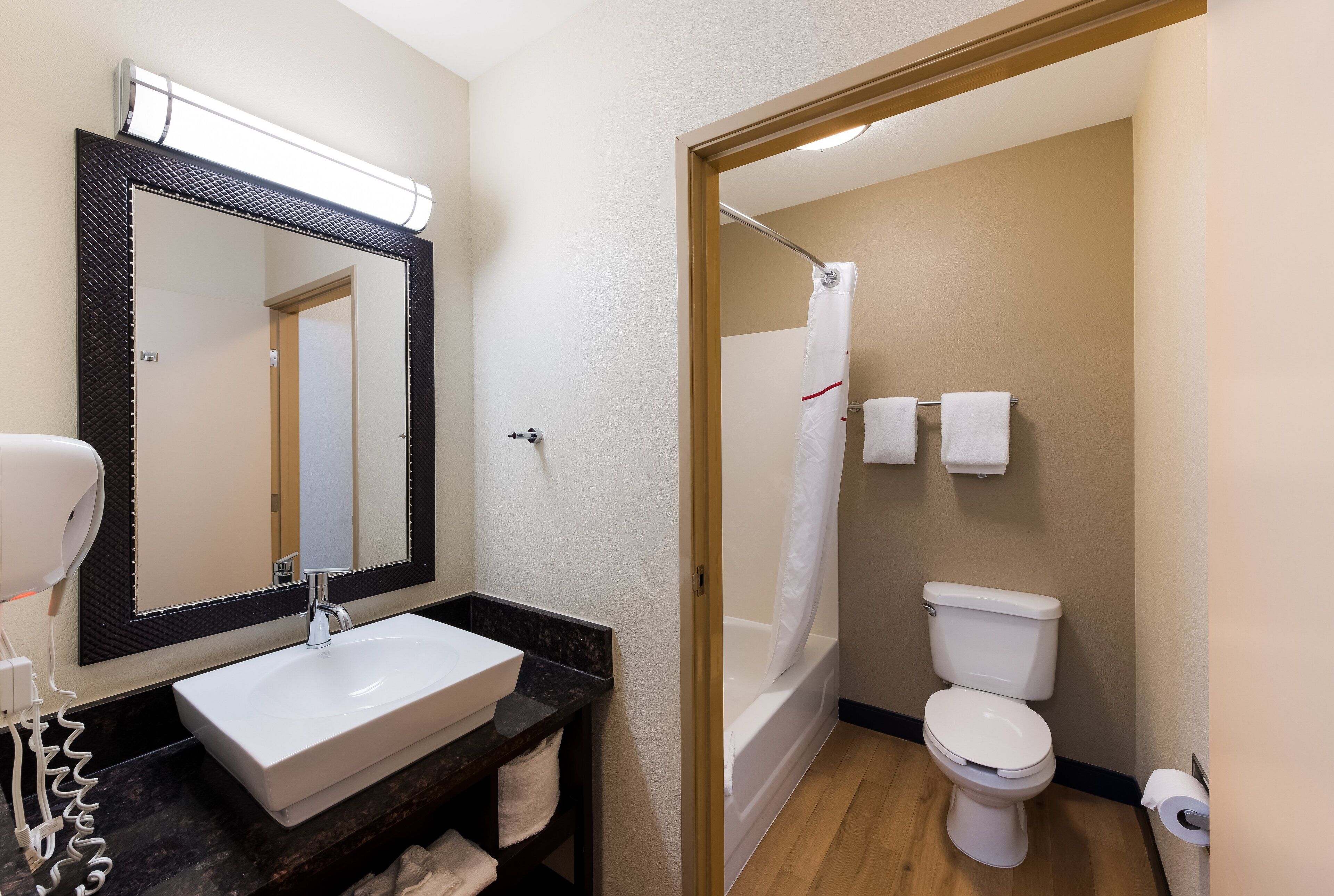 Foto - Red Roof Inn PLUS+ Columbus Downtown - Convention Center