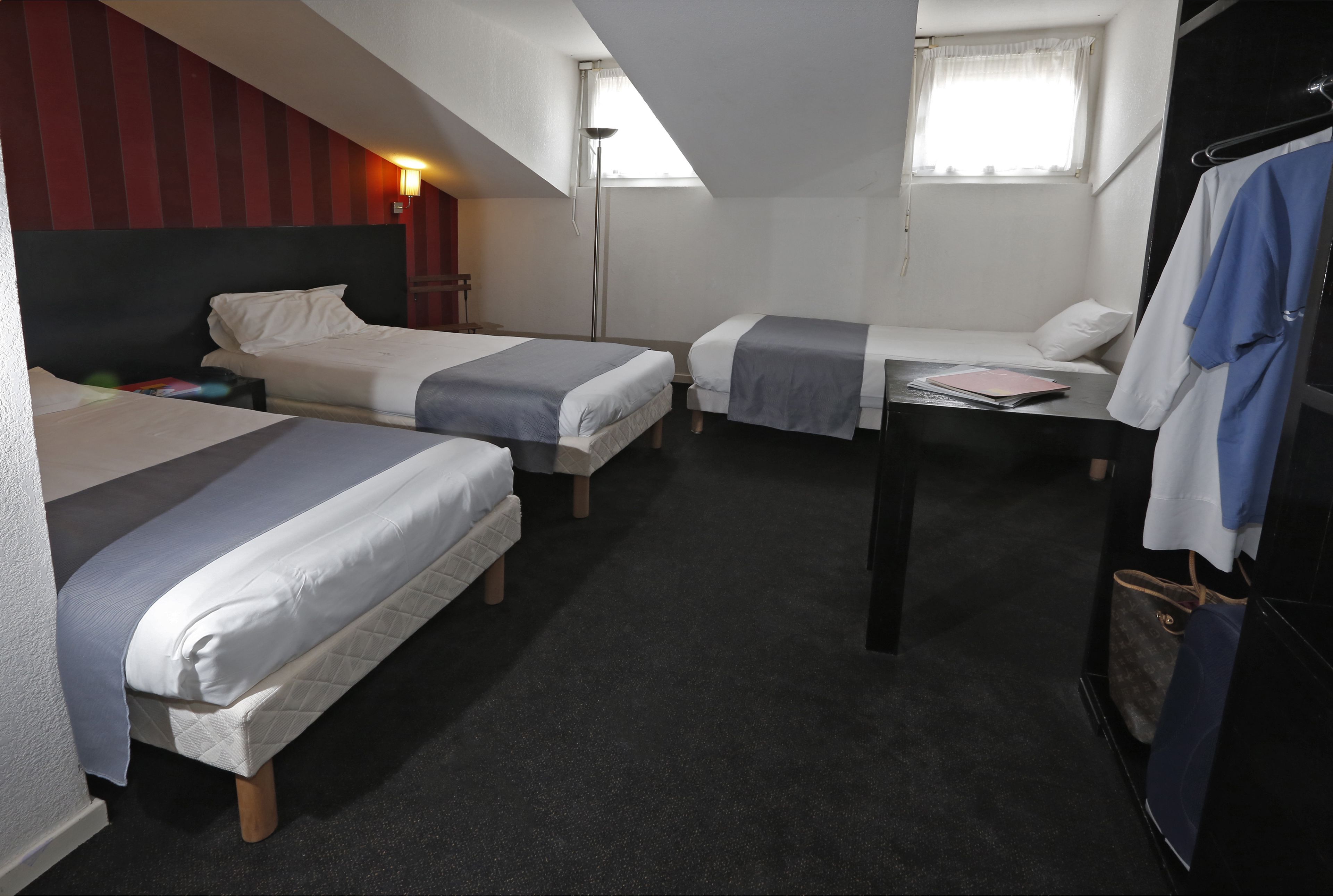 standard room, 2 single beds | desk, soundproofing, iron/ironing board, rollaway beds