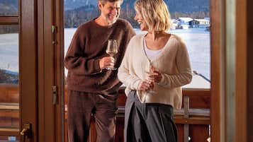 SPA Suite | In-room safe, desk, iron/ironing board, free WiFi