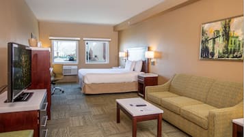 Escritorio, cortinas opacas, tabla de planchar con plancha y wifi gratis