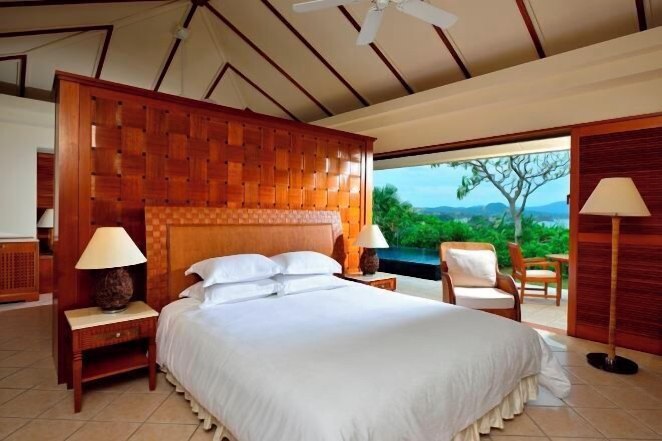 Minibar, in-room safe, blackout curtains, iron/ironing board