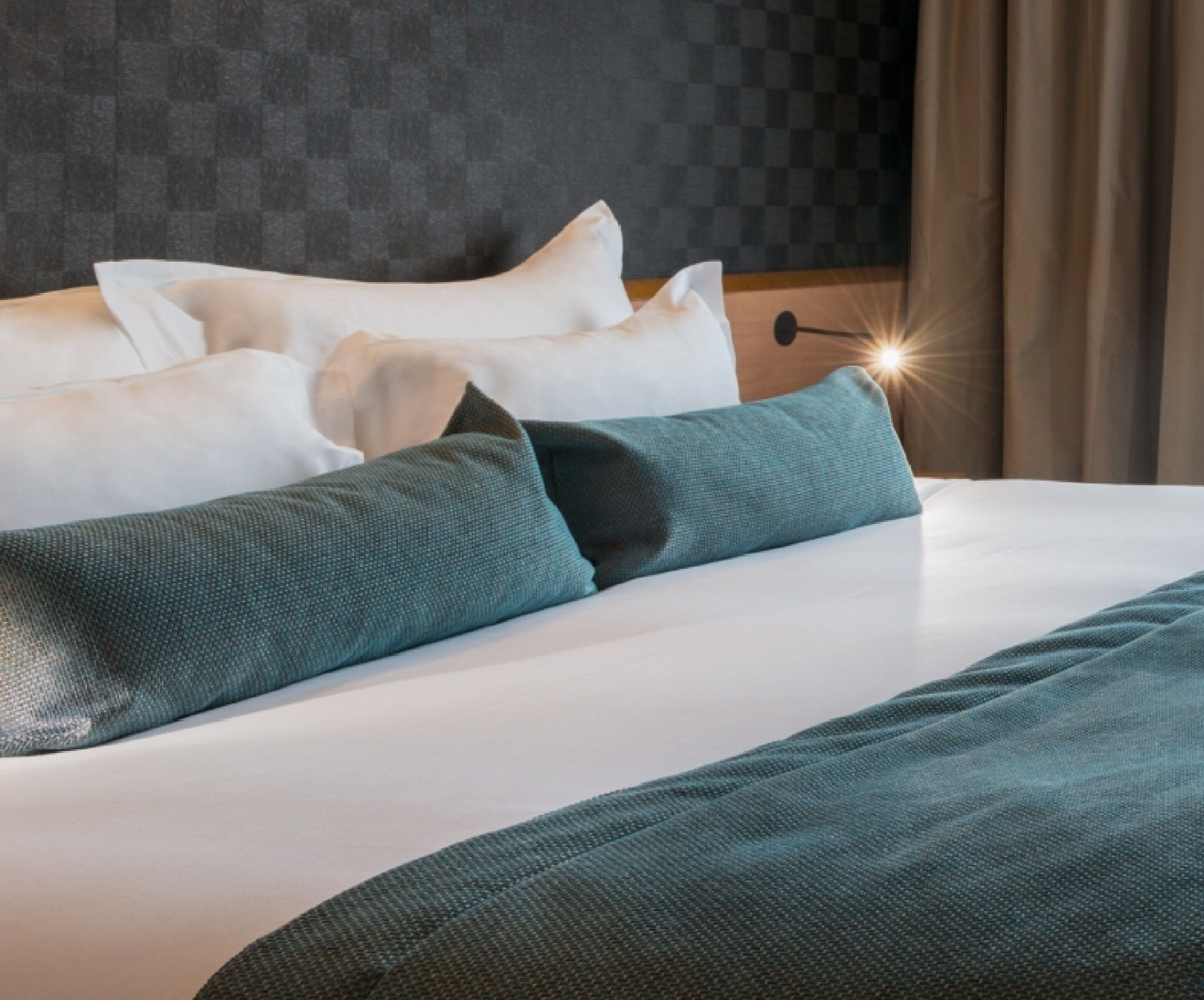 suite, 1 king bed with sofa bed (with sofabed) | in-room safe, desk, soundproofing, iron/ironing board