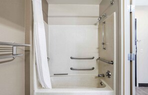 Premium Studio, 2 Double Beds, Mobility Accessible, Non Smoking | Bathroom | Combined shower/tub, free toiletries, hair dryer, towels