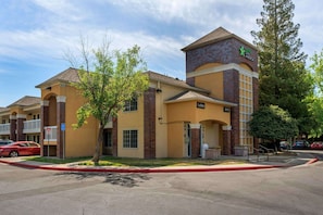 Exterior - Extended Stay America Suites Sacramento South Natomas (Sacramento)