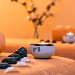 Couples treatment rooms, sauna, hot tub, steam room, body treatments