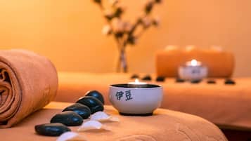 Couples treatment rooms, sauna, hot tub, steam room, body treatments