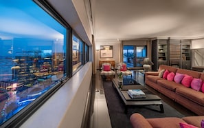 Presidential Suite, River View (Suite) | 1 bedroom, minibar, in-room safe, desk