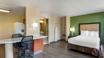 Deluxe Studio, 1 Double Bed with Sofa bed, Accessible, Non Smoking