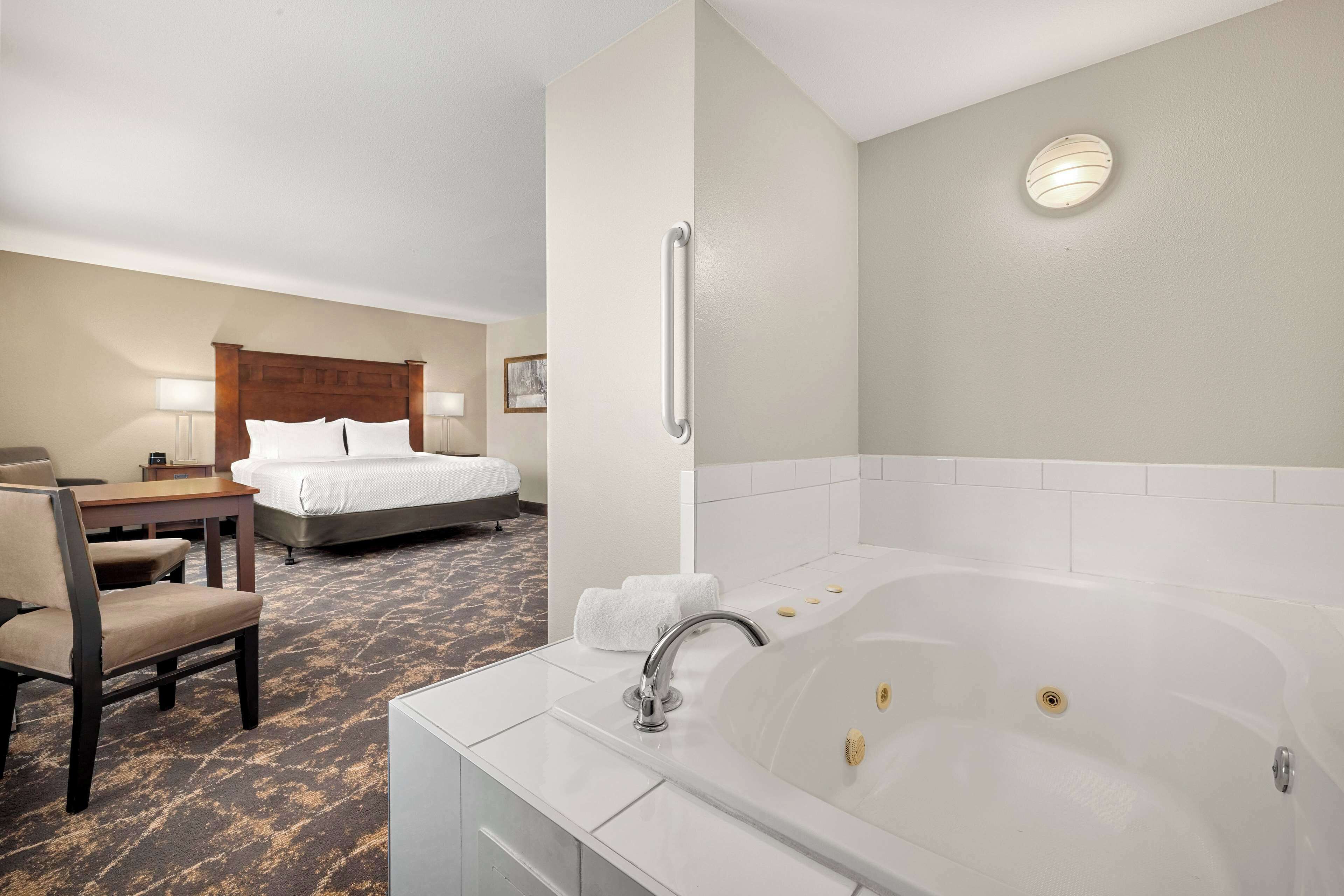 suite, 1 king bed, non smoking | premium bedding, down duvets, pillow-top beds, desk