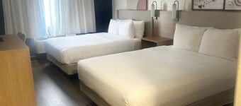 Spark by Hilton Lakewood Denver Southwest