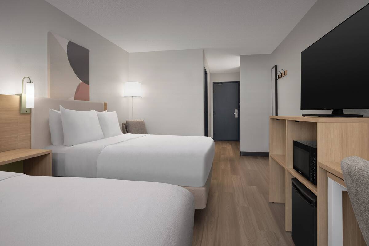 Desk, iron/ironing board, free WiFi, bed sheets