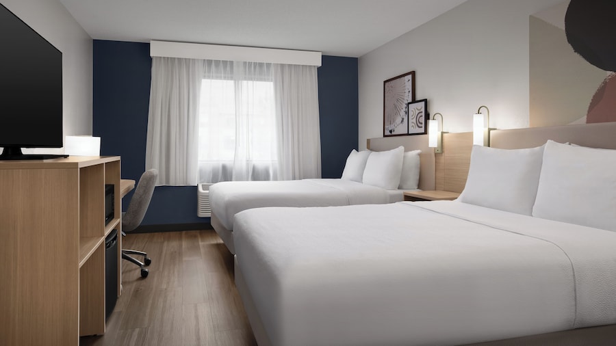 Spark by Hilton Lakewood Denver Southwest