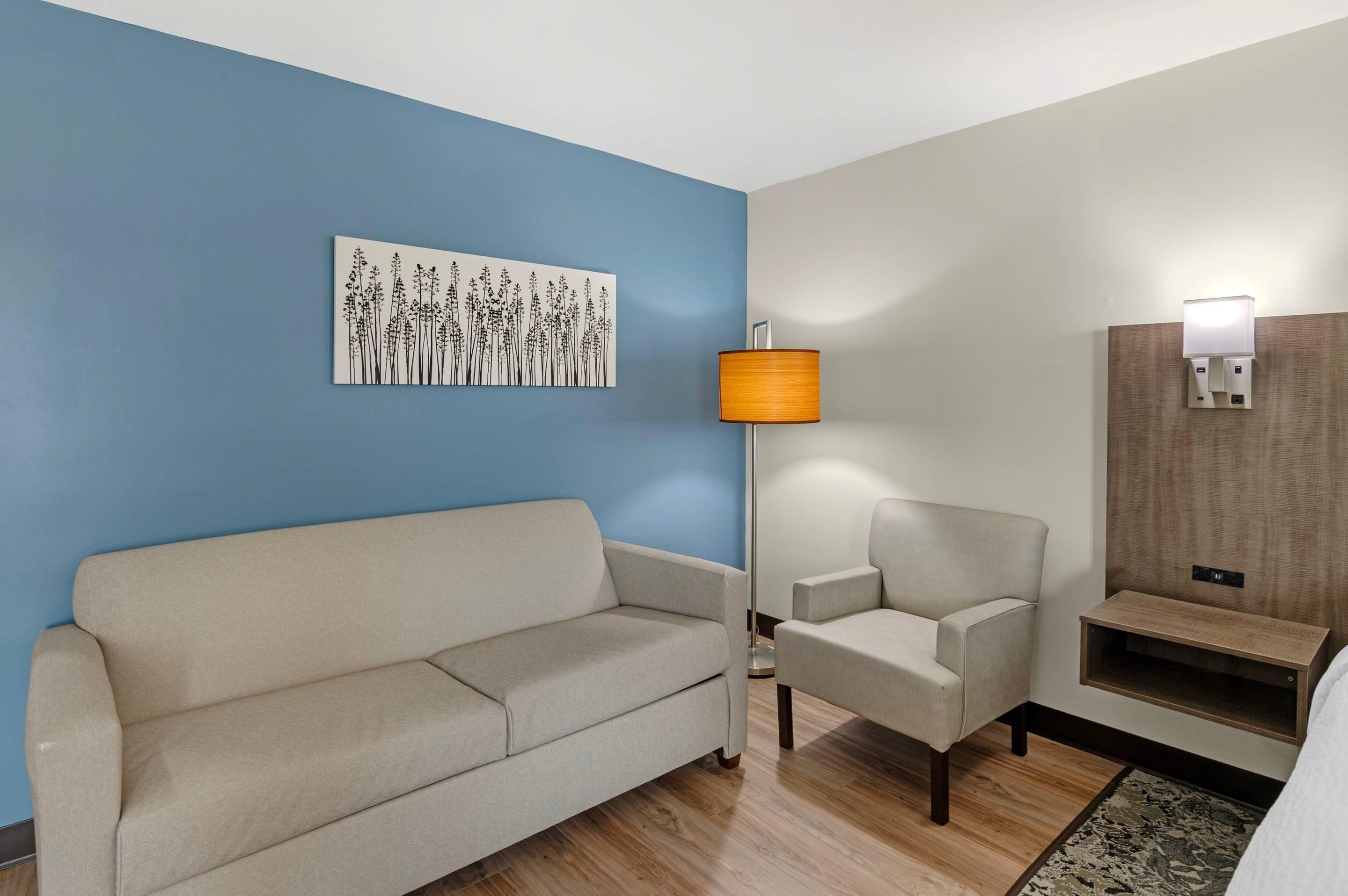 Standard Room, Multiple Beds, Non Smoking | Iron/ironing board, rollaway beds, free WiFi, bed sheets