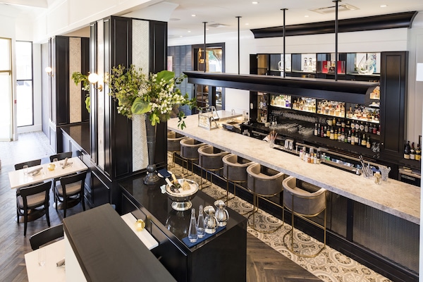 Bar (en el alojamiento)