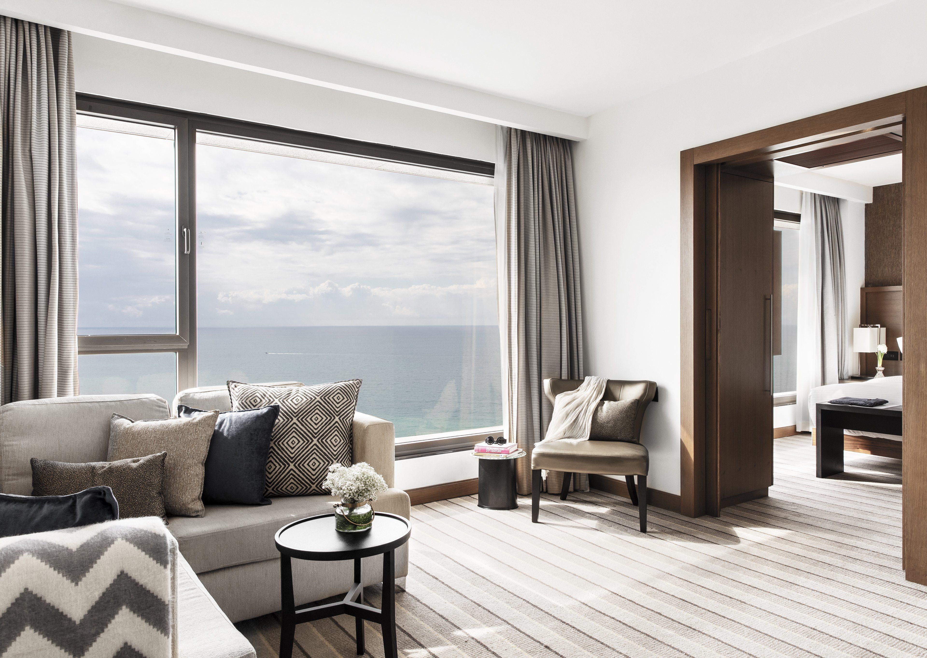 jaffa suite, 1 bedroom | 1 bedroom, minibar, in-room safe, desk