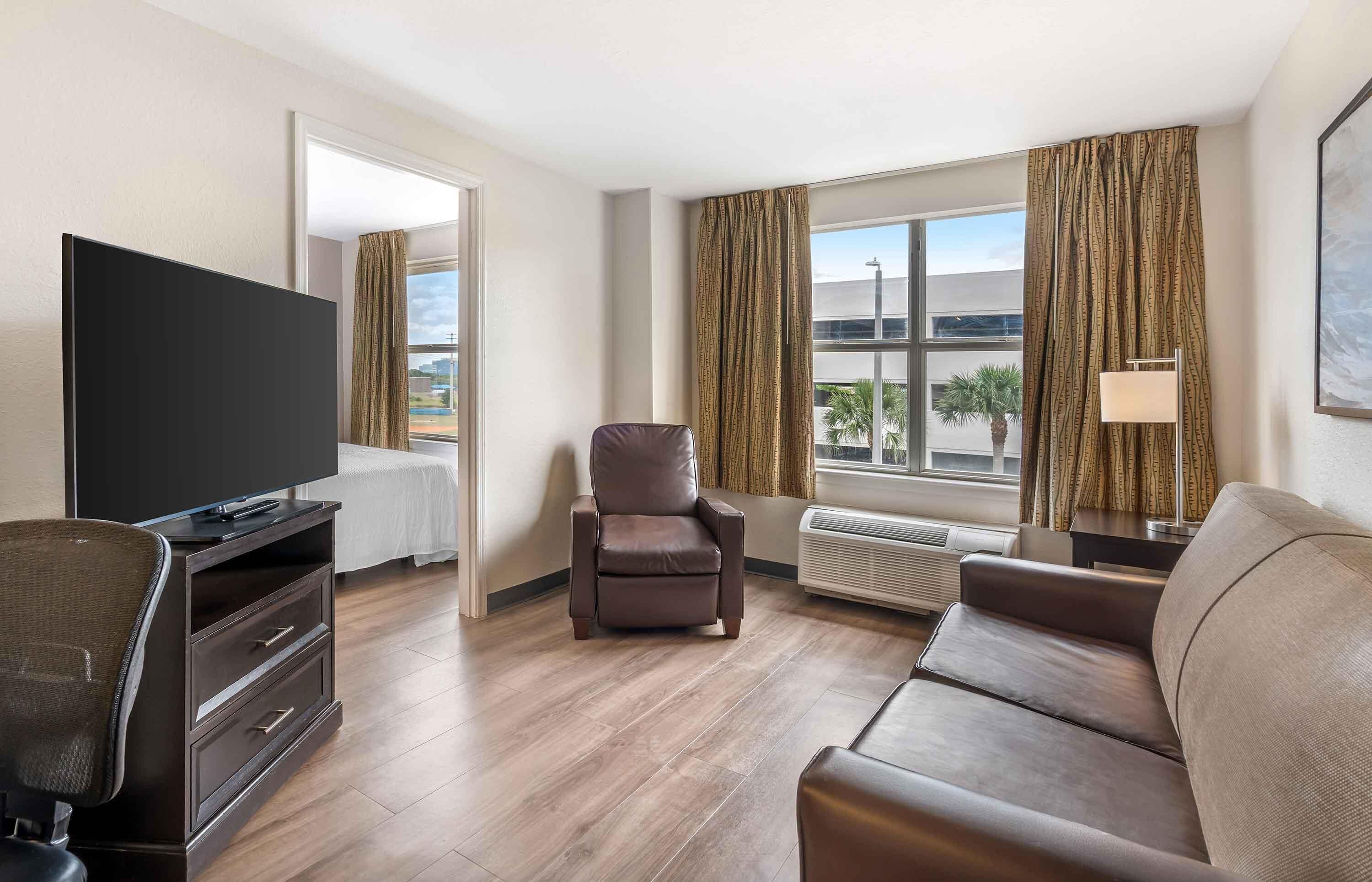 Suite, 2 Double Beds, Non Smoking | Desk, iron/ironing board, free WiFi, bed sheets