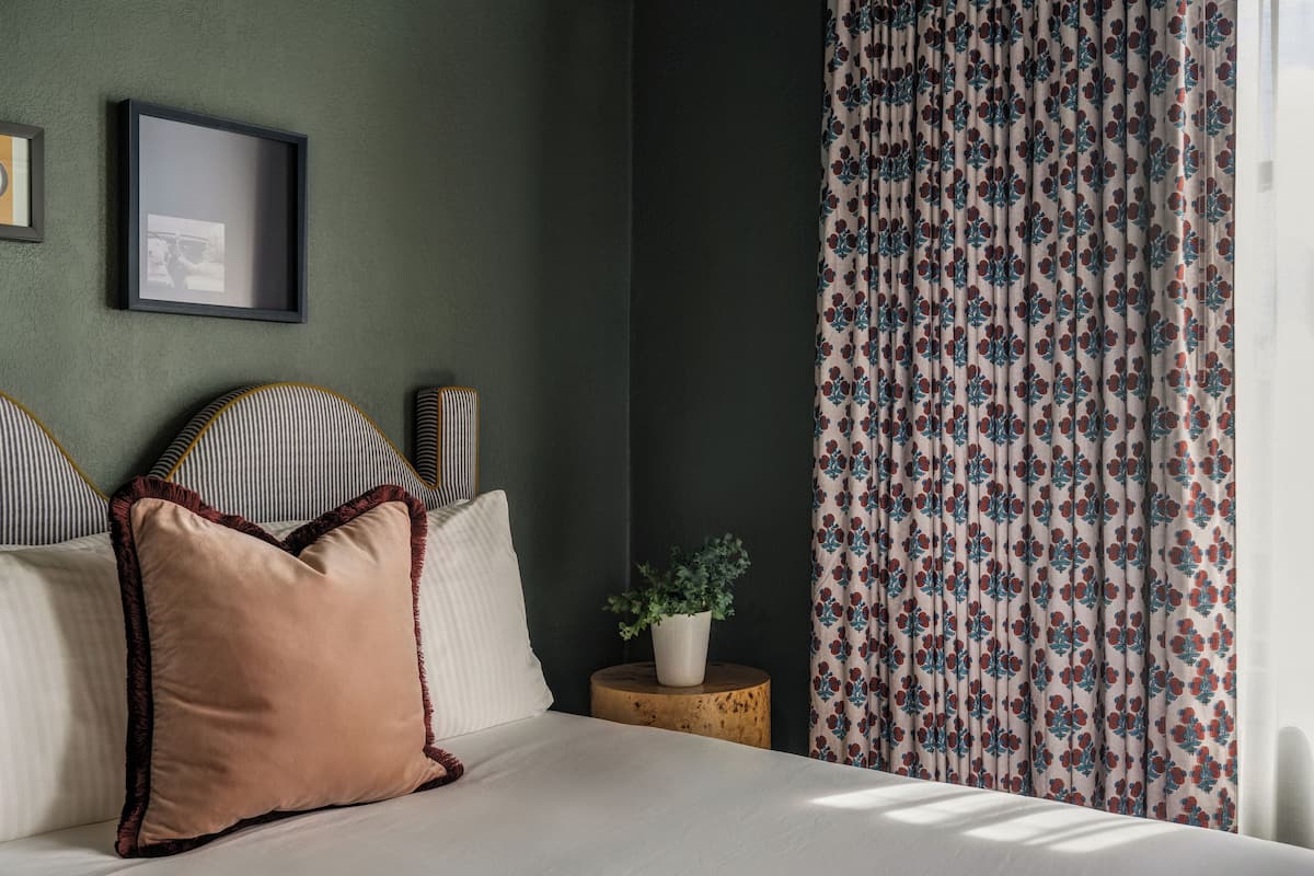 Deluxe Room, 1 King Bed