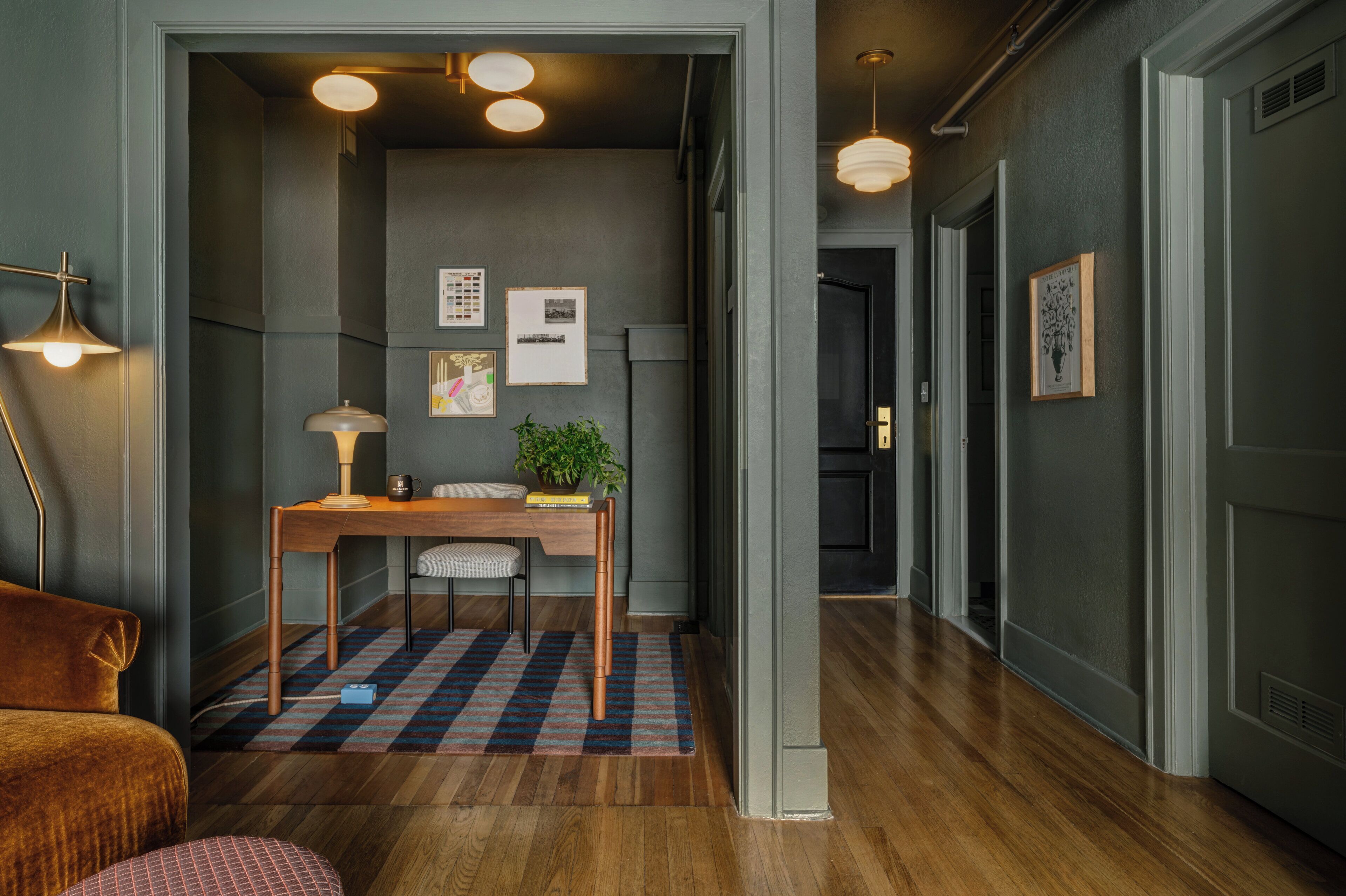 Centre d’affaires dans la chambre